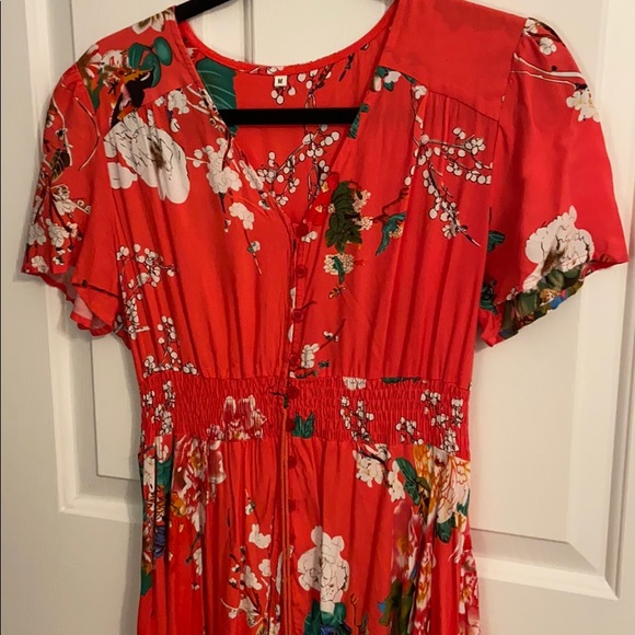 Dresses & Skirts - Amazon Button Up Dress